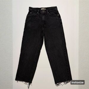 Levi's Women's Cropped Black Jeans